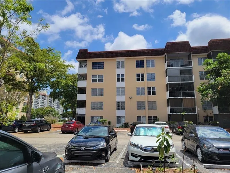 4158 Inverrary Drive # 404, Lauderhill, FL 33319