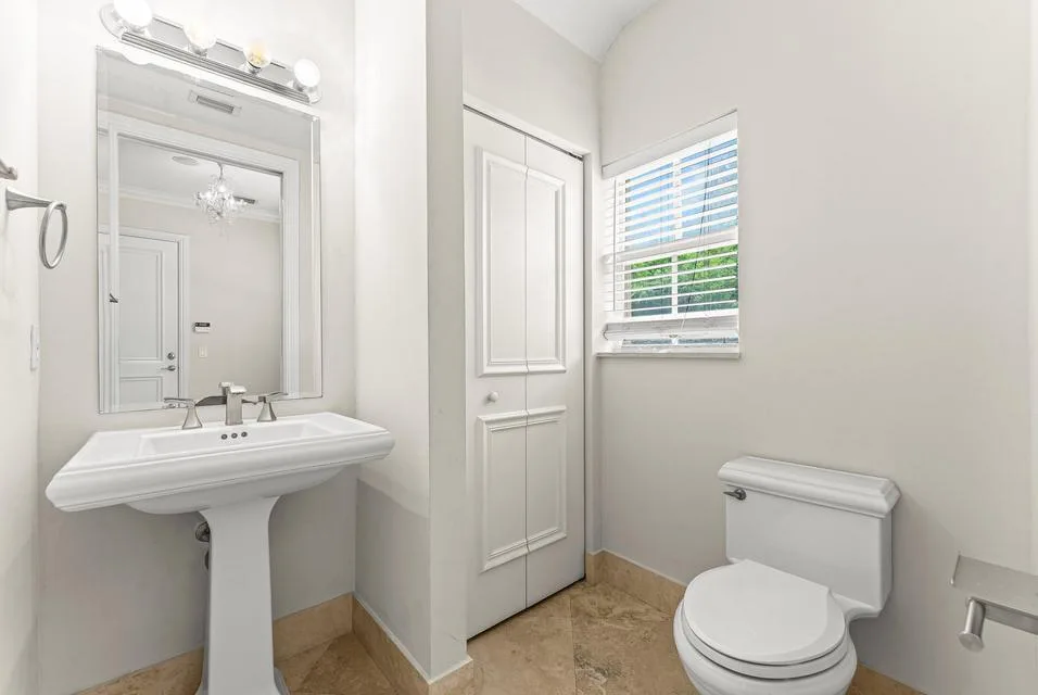 210 NE 69th Circle, Boca Raton, FL 33487 photo 7