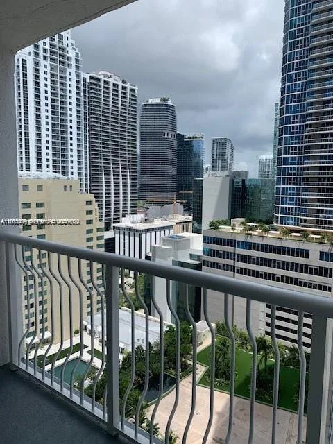 1200 Brickell Bay Dr # 2716, Miami, FL 33131