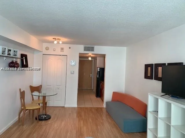 1200 Brickell Bay Dr # 2716, Miami, FL 33131 photo 2