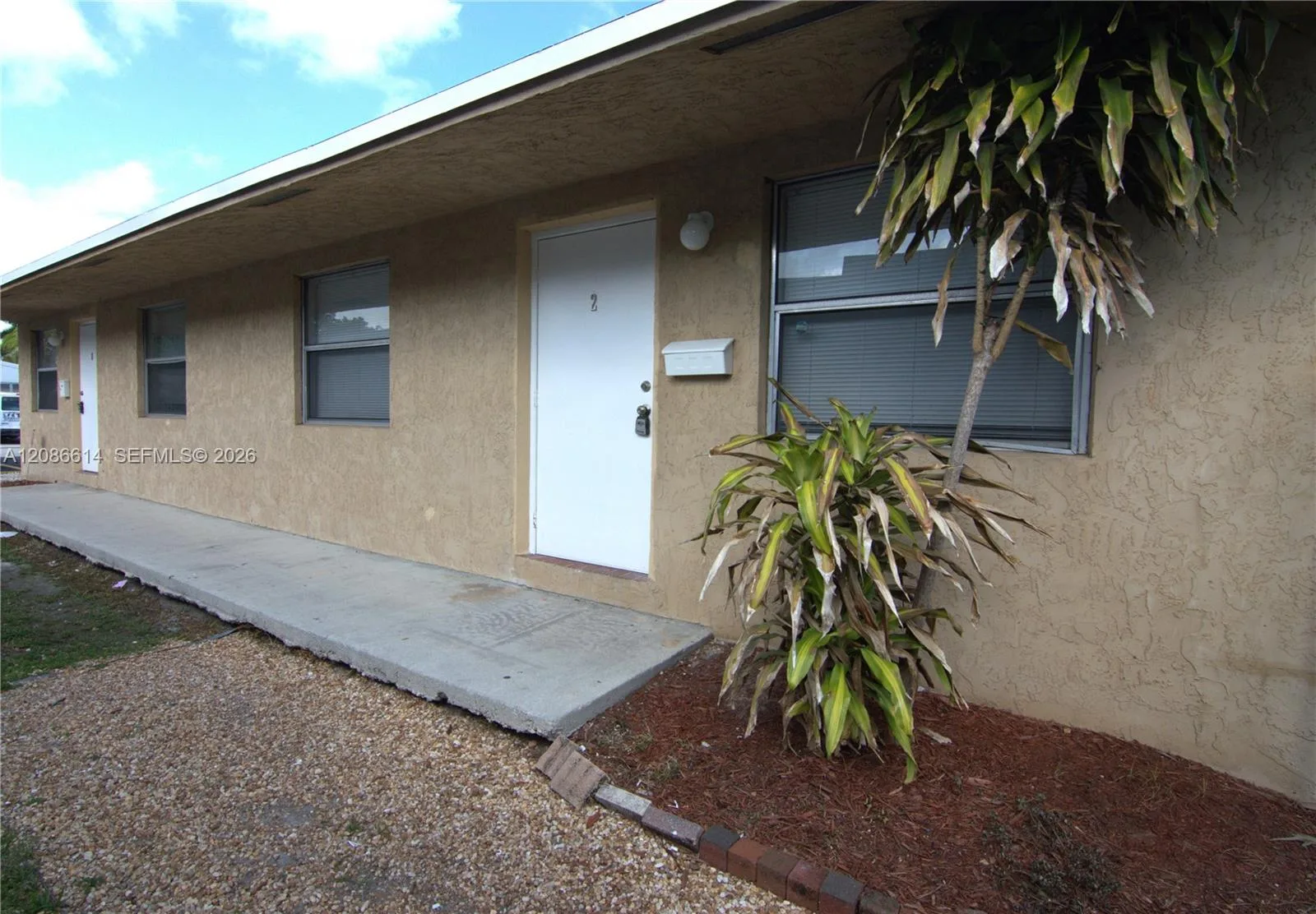 806 NW 10th St # 1, Hallandale Beach, FL 33009
