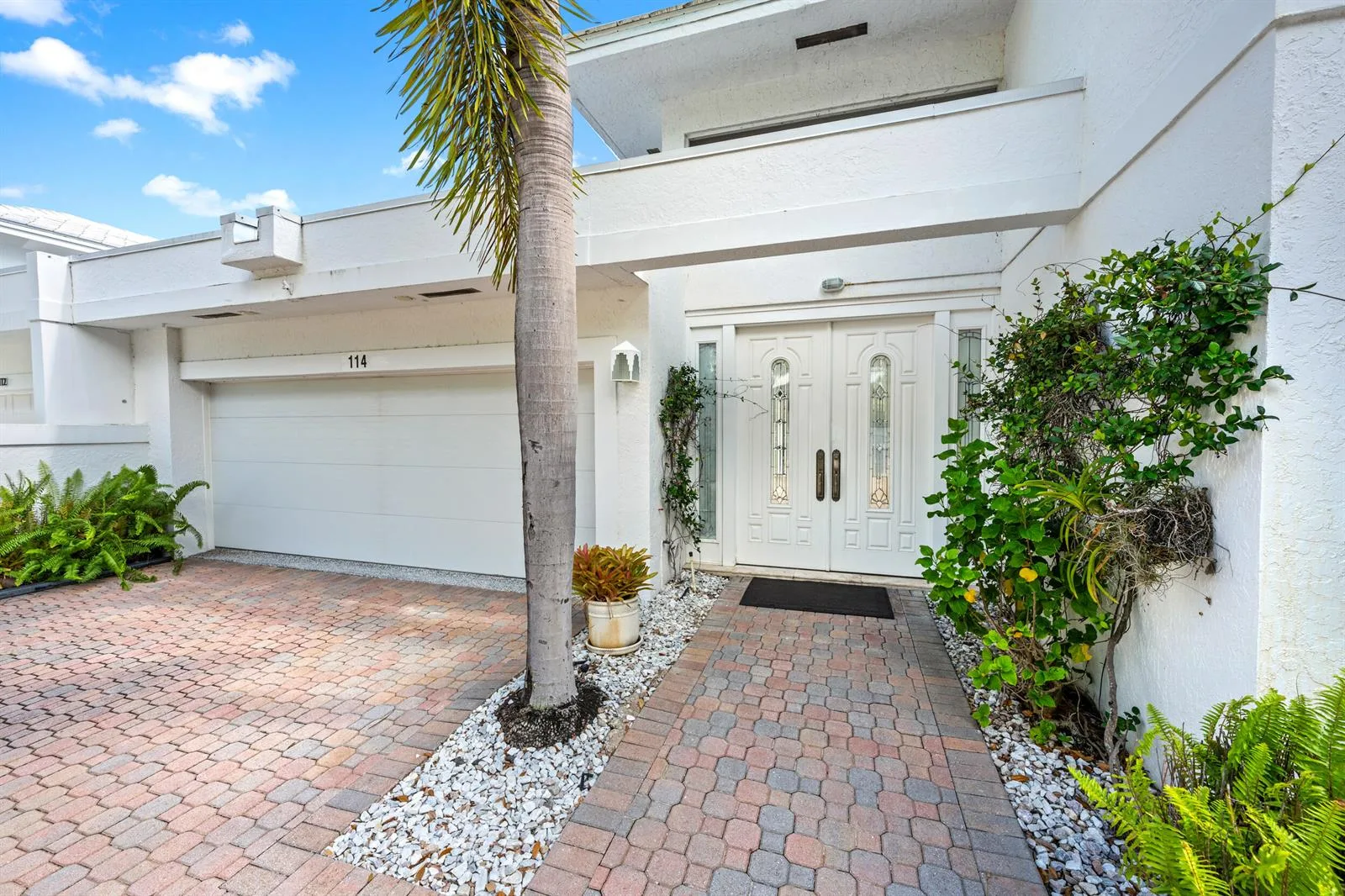114 Waters Edge Drive, Jupiter, FL 33477