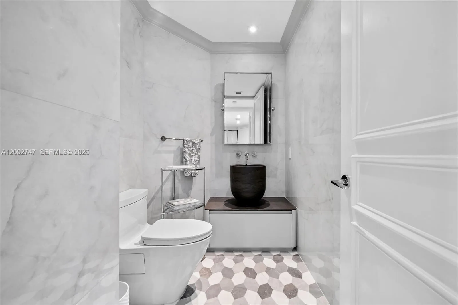 16047 Collins Ave # 1703, Sunny Isles Beach, FL 33160 photo 9