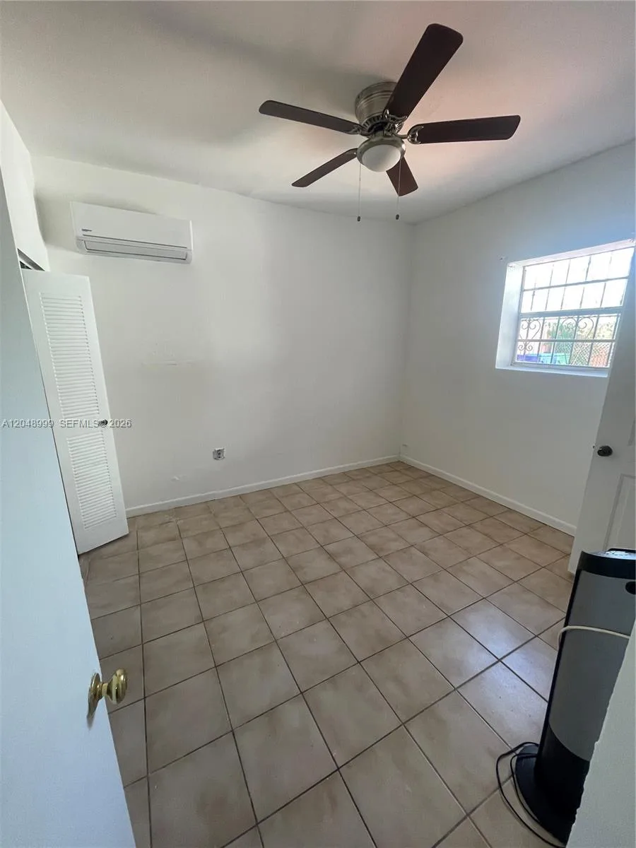 453 SW 19th Rd # Rear, Miami, FL 33129 photo 4