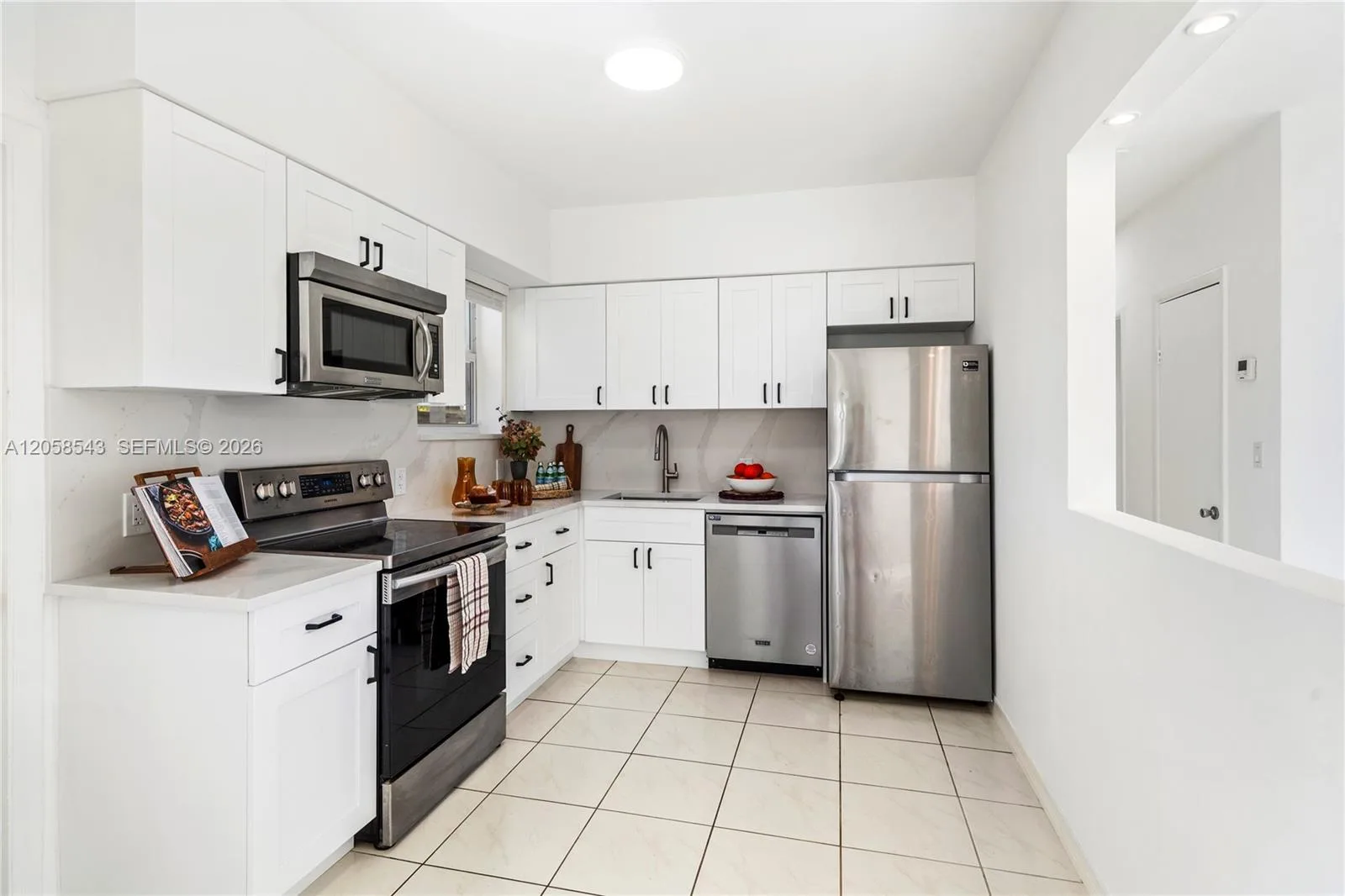 1271 NE 159th St, North Miami Beach, FL 33162 photo 3