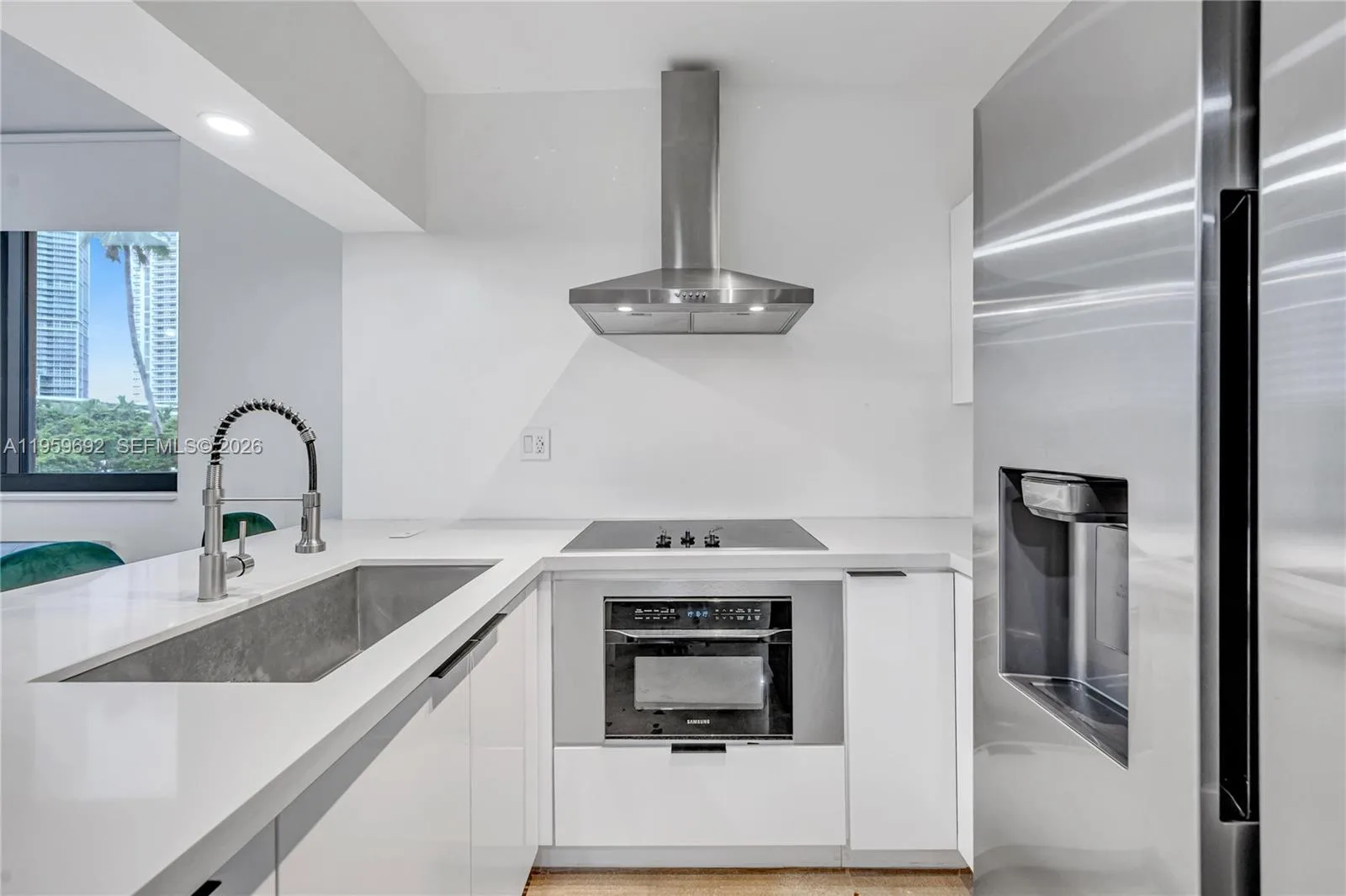 540 Brickell Key Dr # 409, Miami, FL 33131 photo 11