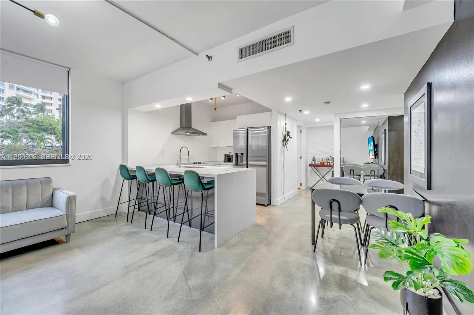 540 Brickell Key Dr # 409, Miami, FL 33131 photo 3