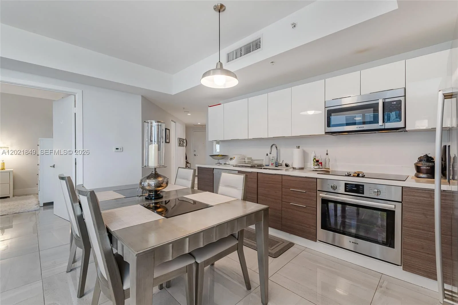 1010 SW 2nd Ave # 1608, Miami, FL 33130 photo 12