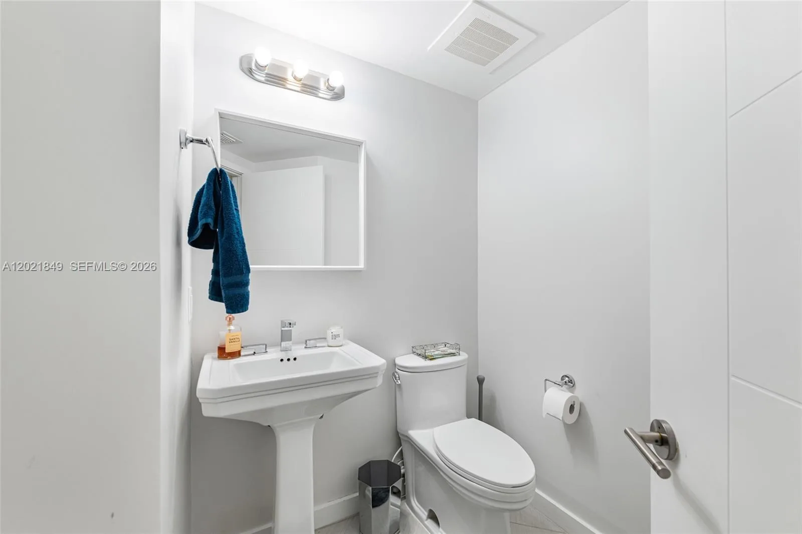 1010 SW 2nd Ave # 1608, Miami, FL 33130 photo 8