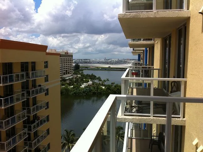 5085 NW 7th Street # 1411, Miami, FL 33126