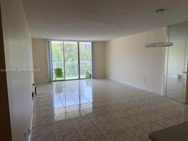2801 NE 183rd St # 308W, Aventura, FL 33160 photo 2