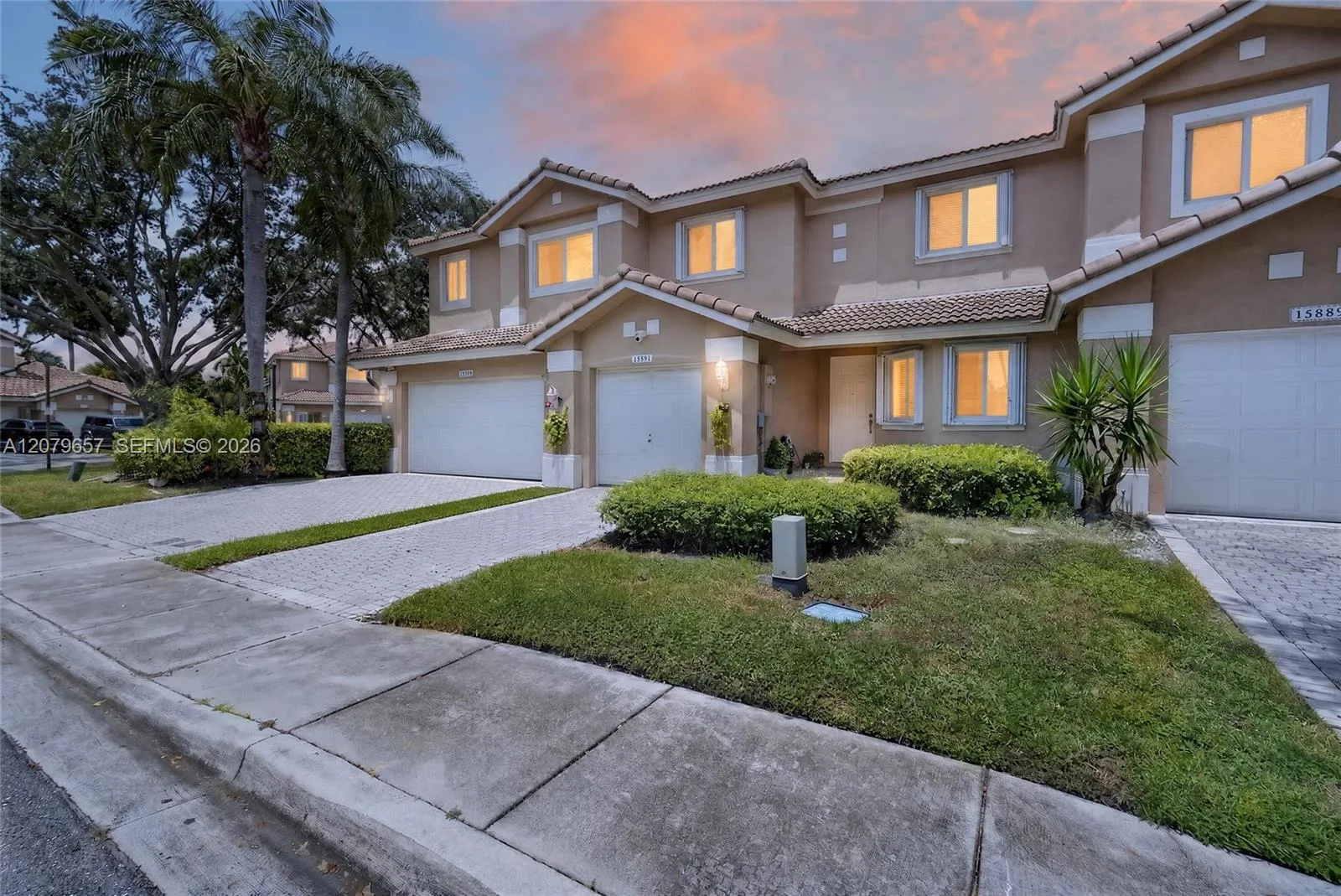 15891 SW 12th St, Pembroke Pines, FL 33027