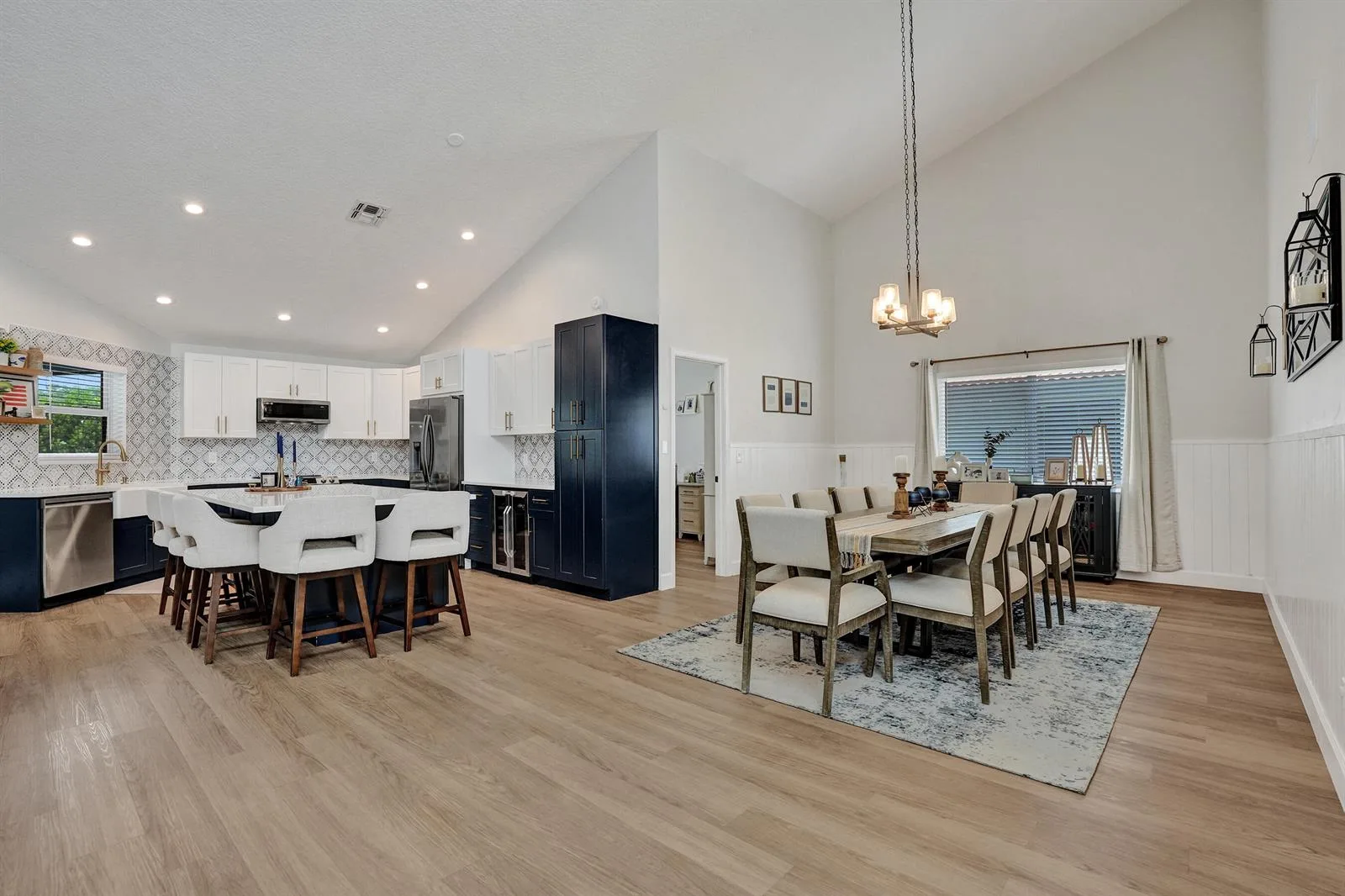 1711 W Oak Knoll Circle, Davie, FL 33324 photo 4