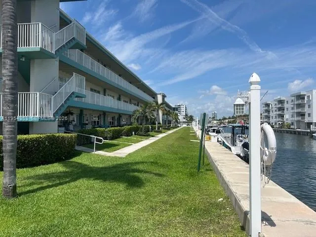 3923 NE 166th St # N-108, North Miami Beach, FL 33160 photo 3