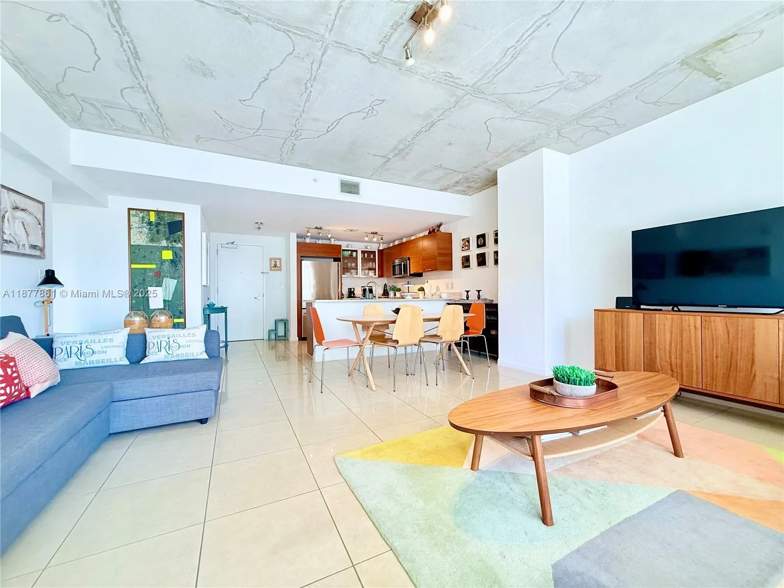 3250 NE 1st Ave # 617, Miami, FL 33137 photo 2