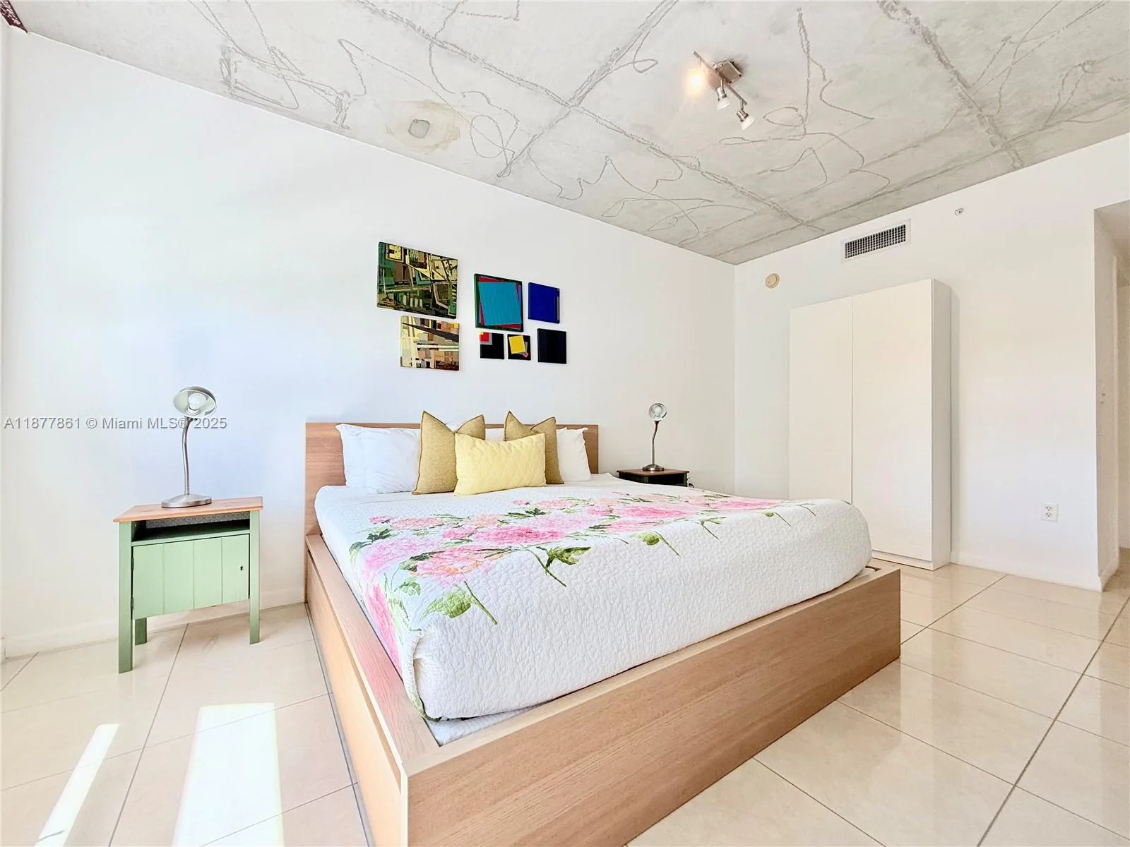 3250 NE 1st Ave # 617, Miami, FL 33137 photo 8