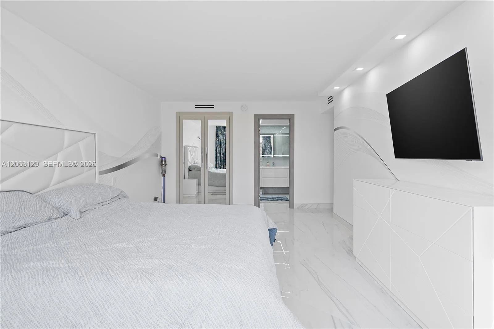 250 174th St # 1803, Sunny Isles Beach, FL 33160 photo 10