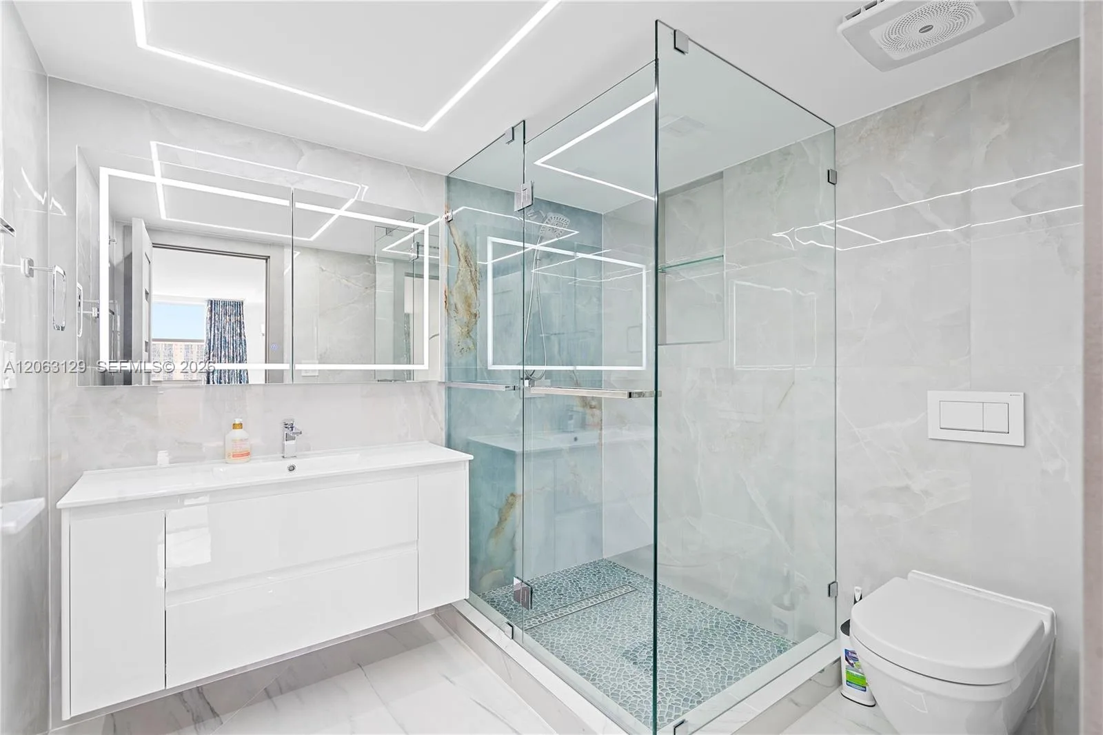 250 174th St # 1803, Sunny Isles Beach, FL 33160 photo 11