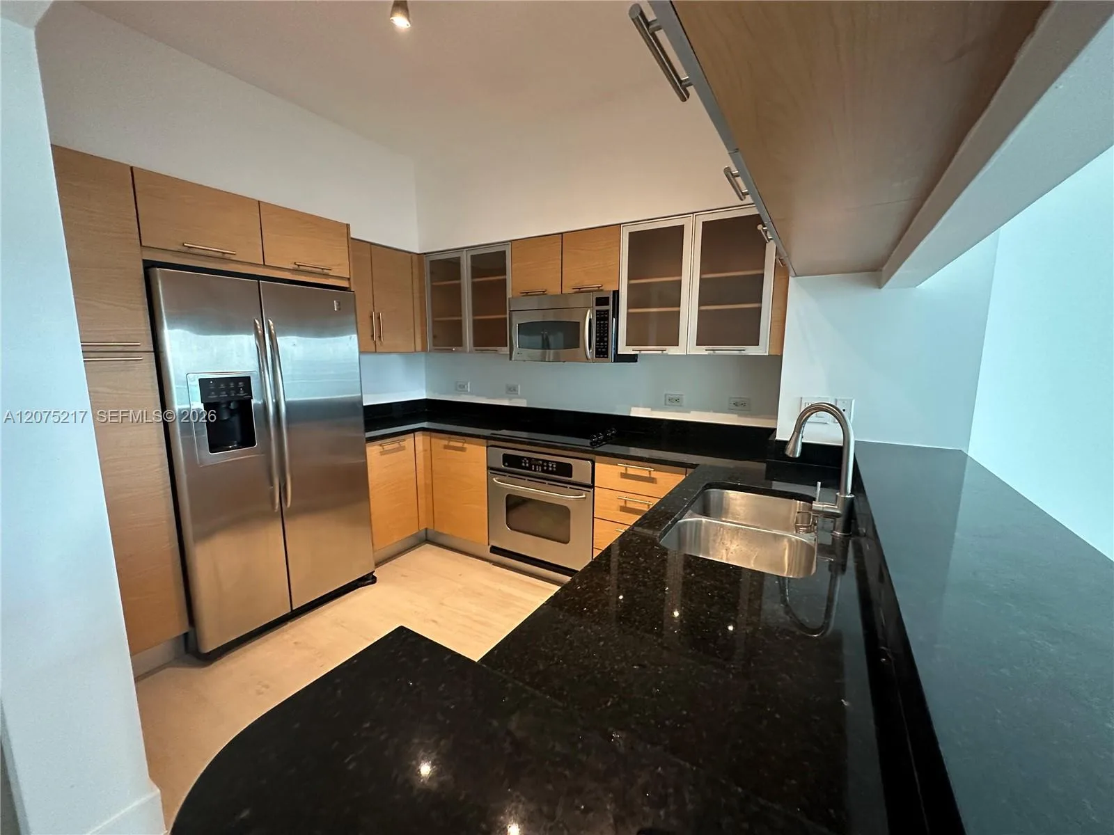 31 SE 5th St # 1007, Miami, FL 33131 photo 3