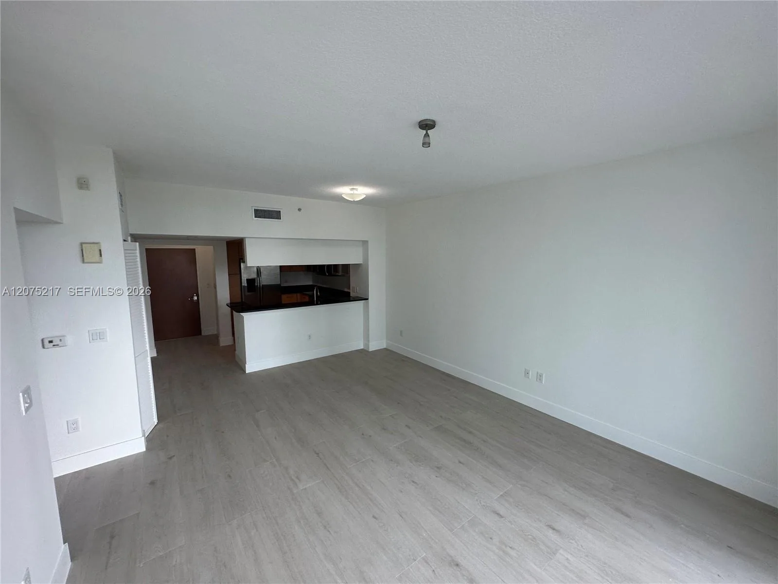 31 SE 5th St # 1007, Miami, FL 33131 photo 6