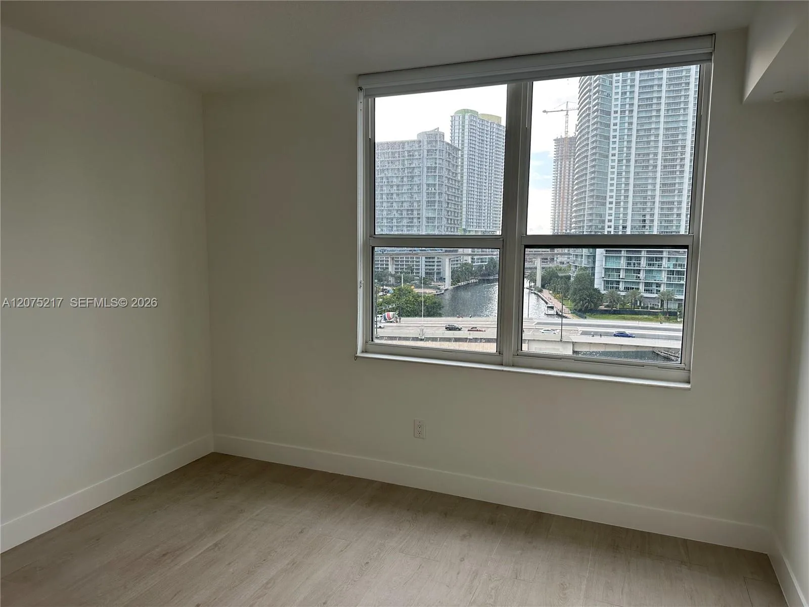 31 SE 5th St # 1007, Miami, FL 33131 photo 7