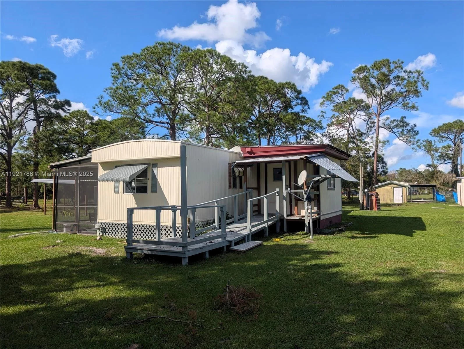 12650 NE 26 Th Ave, Other City - In The State Of Florida, FL 34974 — zdjęcie 4