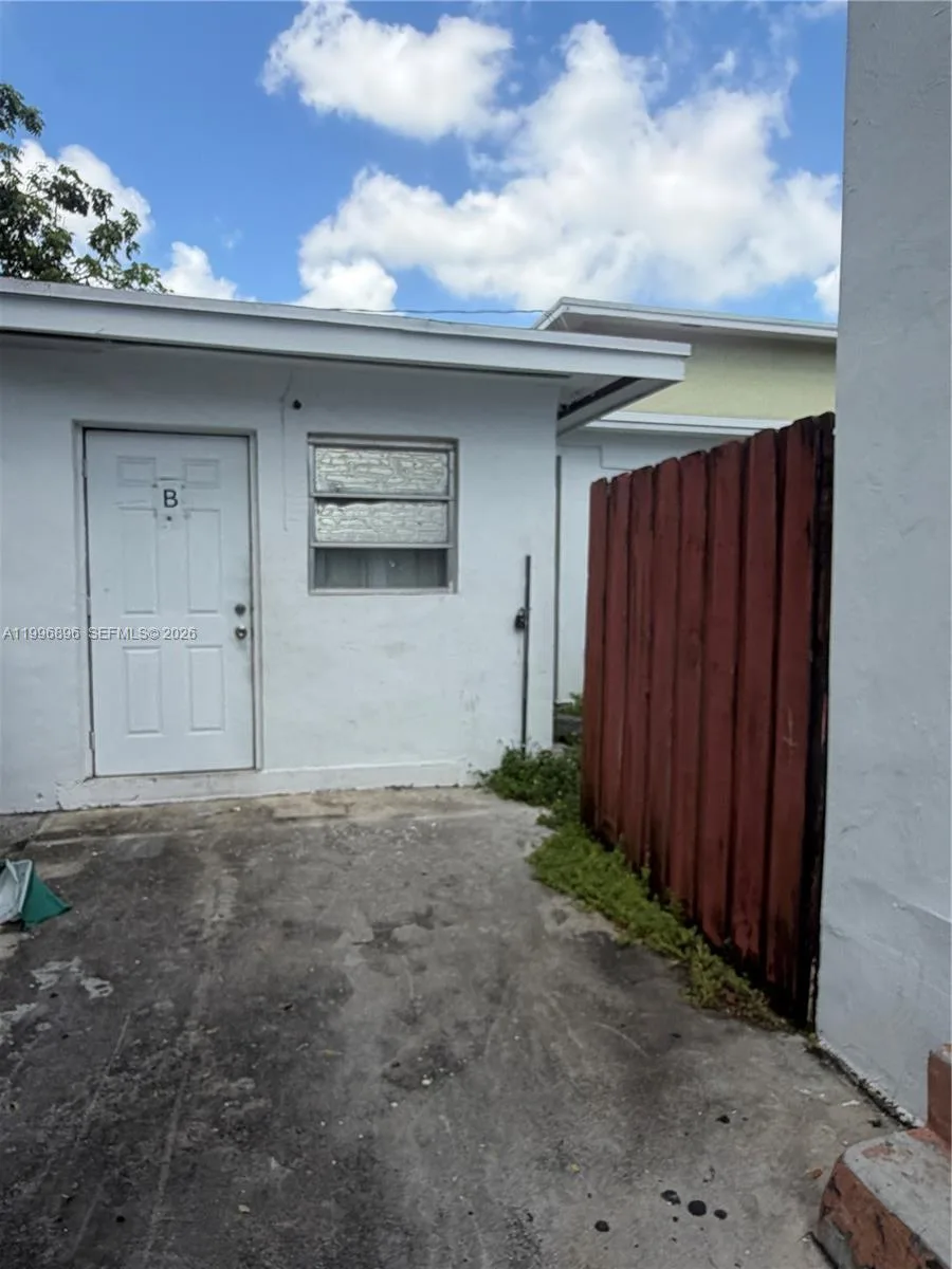 634 SW 10th Ave, Miami, FL 33130 photo 10