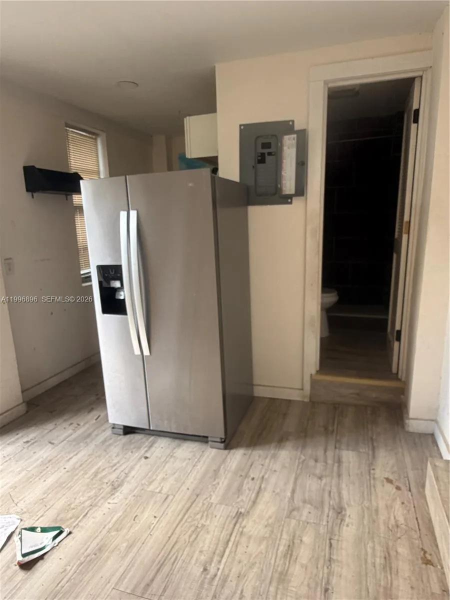 634 SW 10th Ave, Miami, FL 33130 photo 2