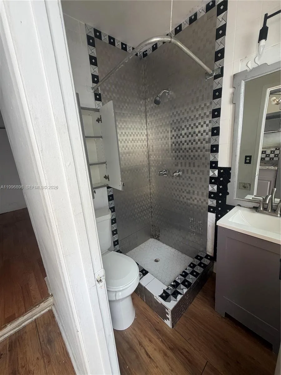 634 SW 10th Ave, Miami, FL 33130 photo 7