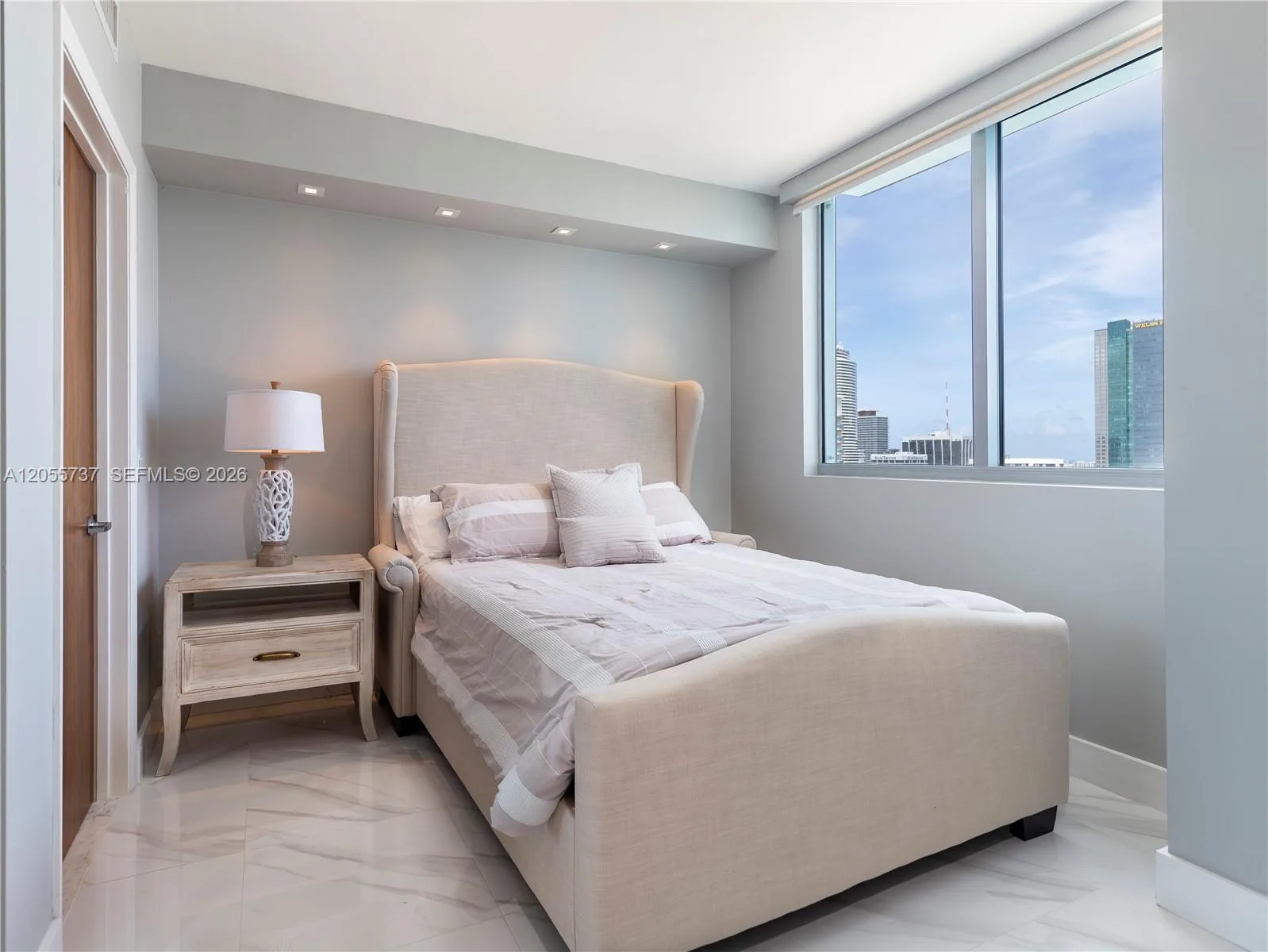 92 SW 3rd St # 3901, Miami, FL 33130 photo 11