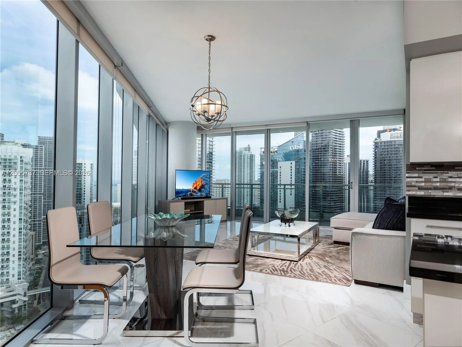 92 SW 3rd St # 3901, Miami, FL 33130 photo 4