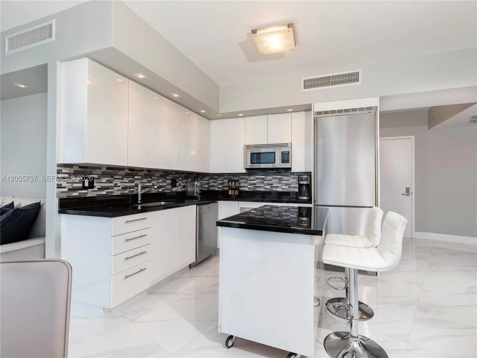 92 SW 3rd St # 3901, Miami, FL 33130 photo 6