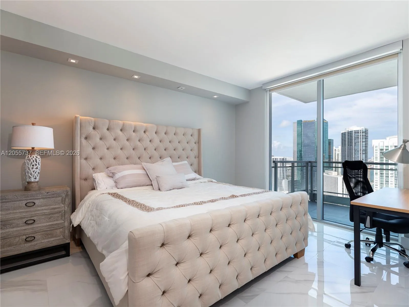 92 SW 3rd St # 3901, Miami, FL 33130 photo 7