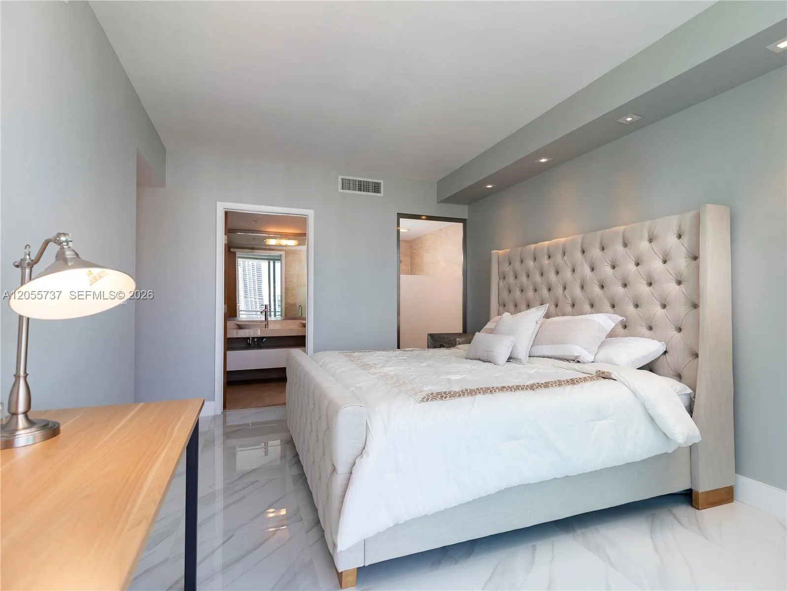 92 SW 3rd St # 3901, Miami, FL 33130 photo 9