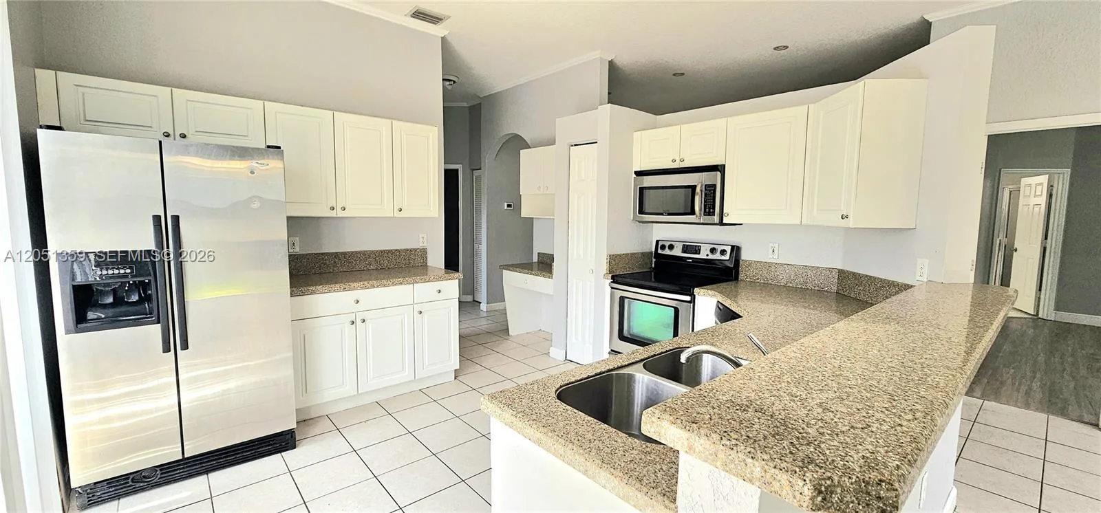 21460 SW 90th Ct, Cutler Bay, FL 33189 photo 4