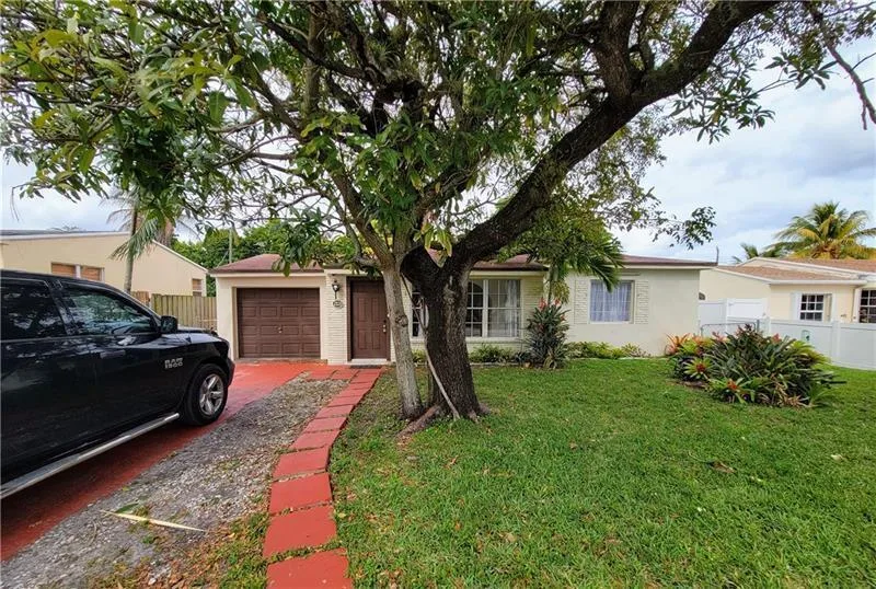 2531 FUNSTON Street, Hollywood, FL 33020
