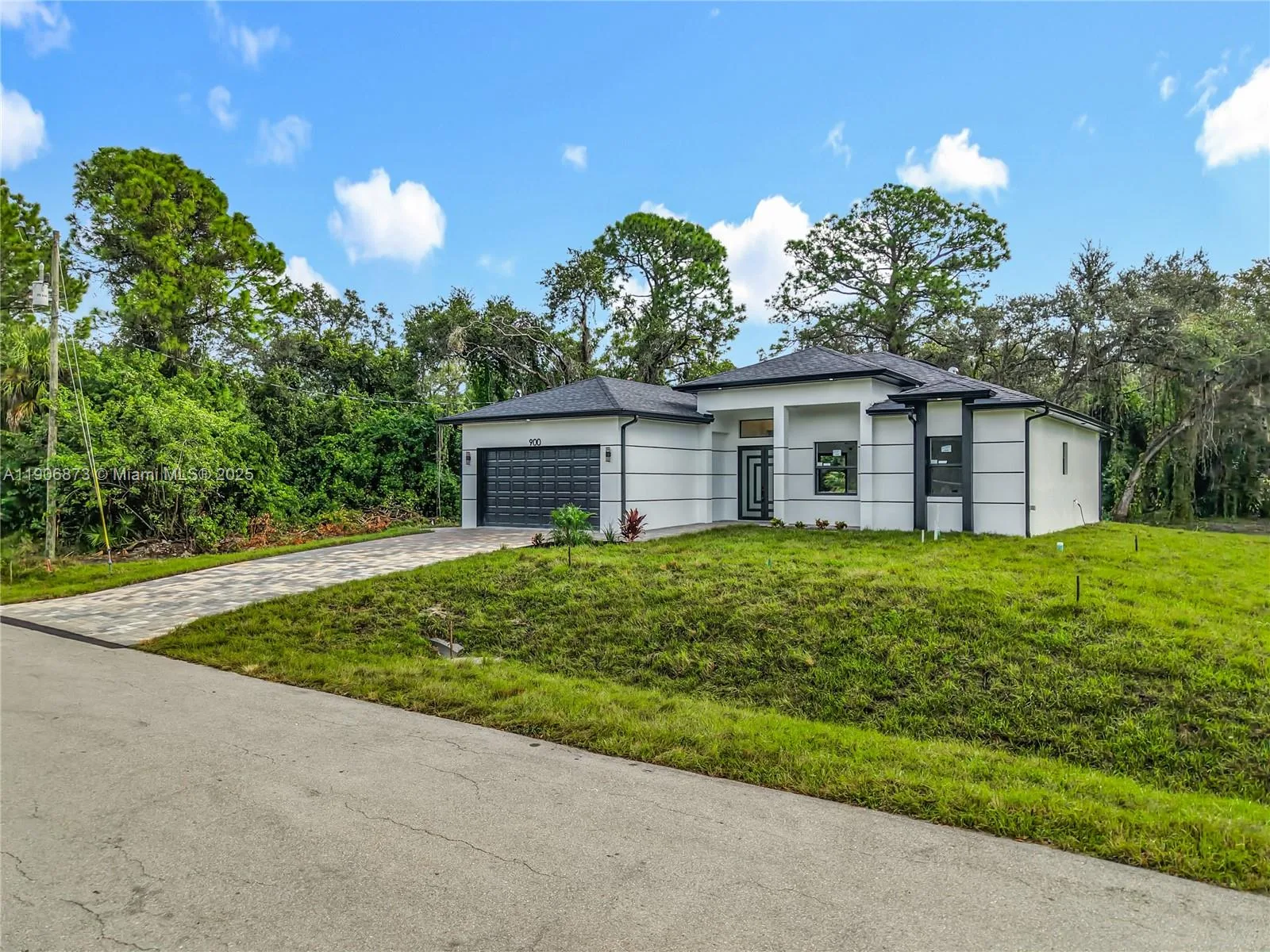 900 Sheldon Ave, Lehigh Acres, FL 33936 photo 2