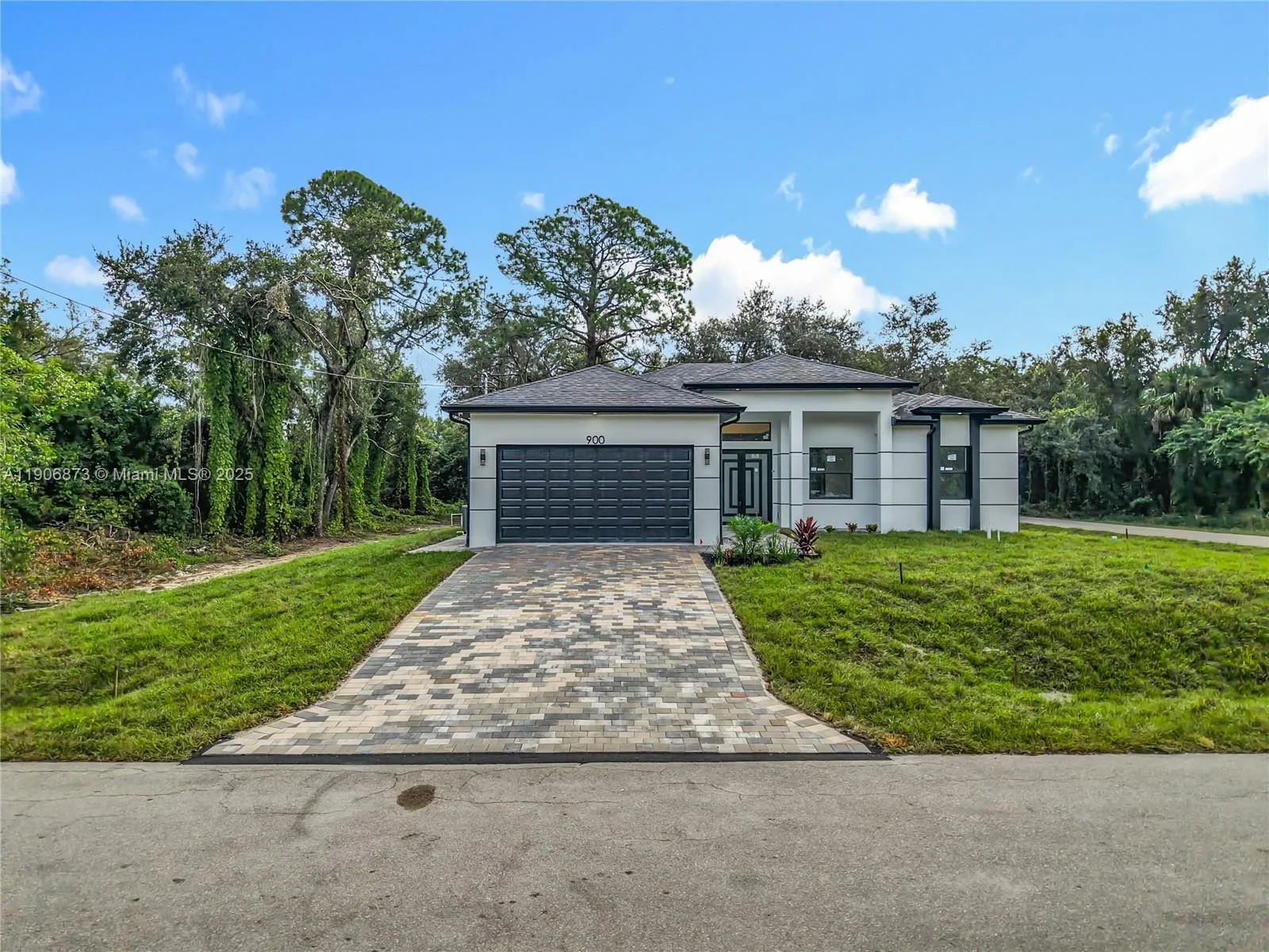 900 Sheldon Ave, Lehigh Acres, FL 33936 photo 3