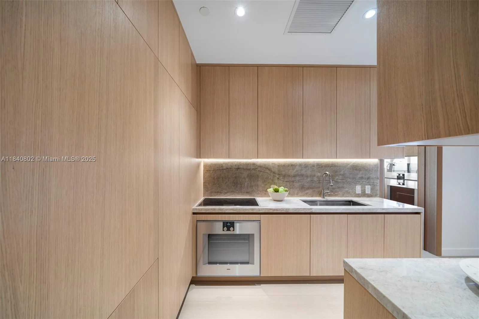 501 West Ave # PH4701, Miami Beach, FL 33139 photo 8