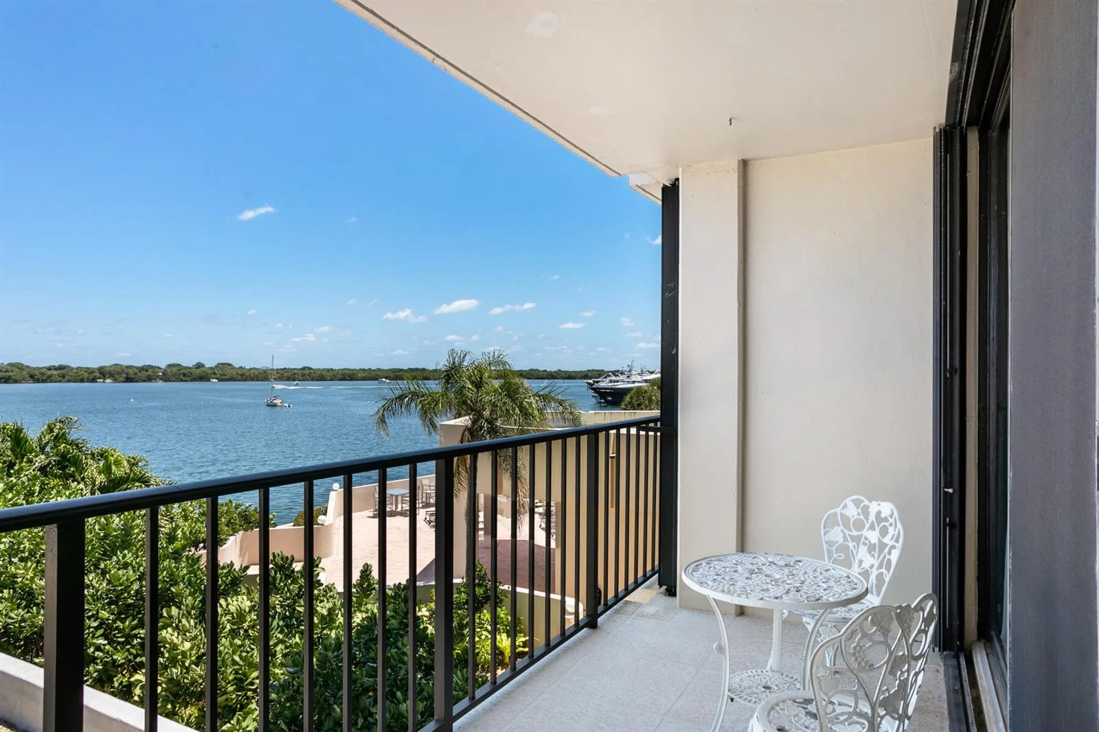 130 LAKESHORE Drive # 322, North Palm Beach, FL 33408 photo 4