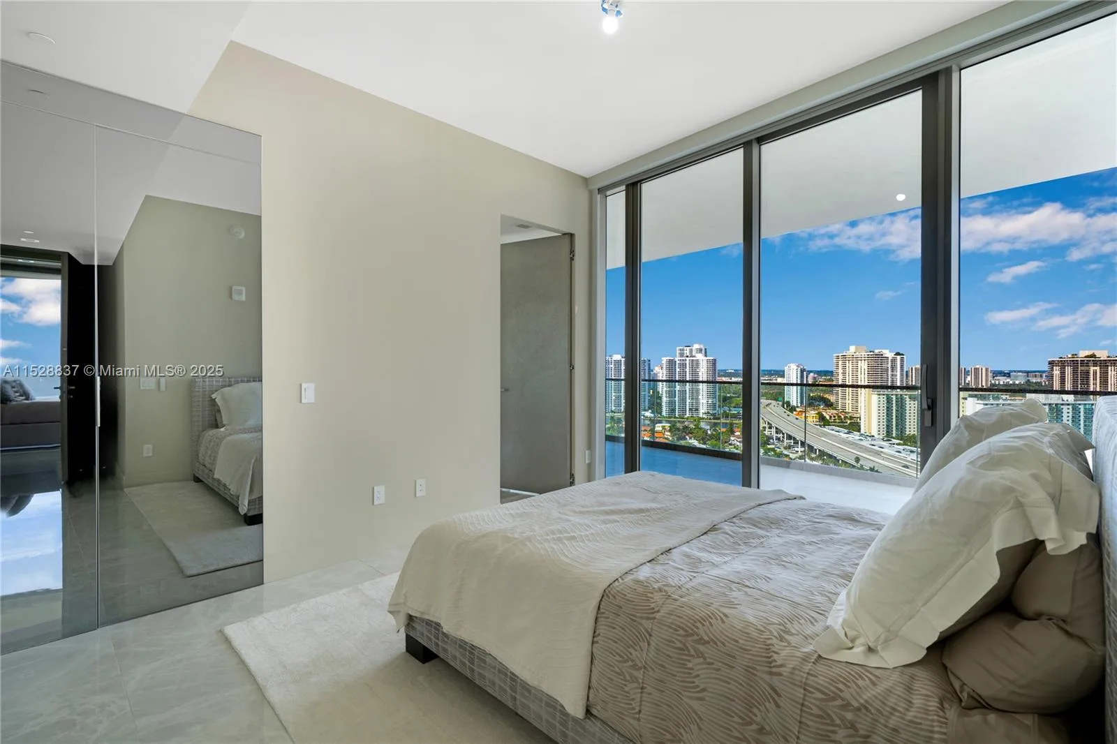 18975 Collins Ave # 2000, Sunny Isles Beach, FL 33160 photo 10