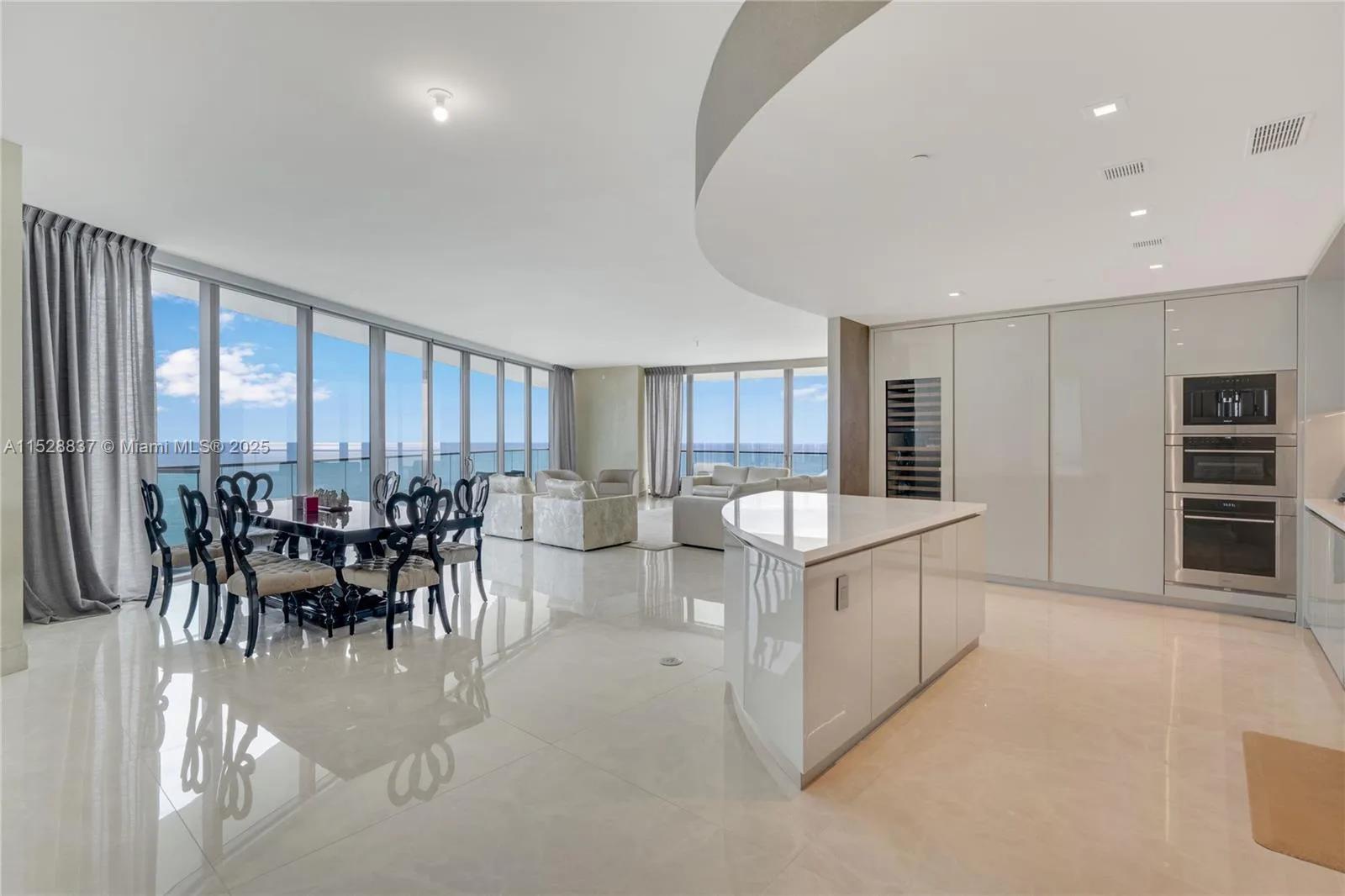 18975 Collins Ave # 2000, Sunny Isles Beach, FL 33160 photo 2