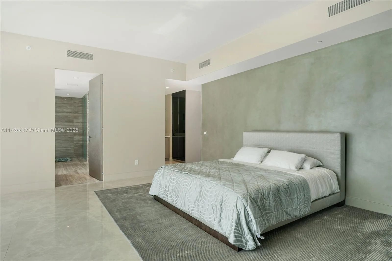 18975 Collins Ave # 2000, Sunny Isles Beach, FL 33160 photo 9
