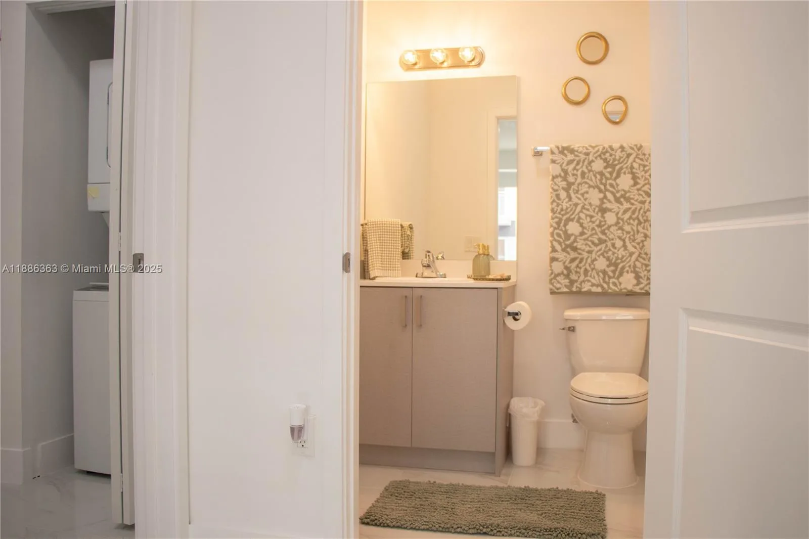 1455 W 29th St # 102, Hialeah, FL 33012 photo 8