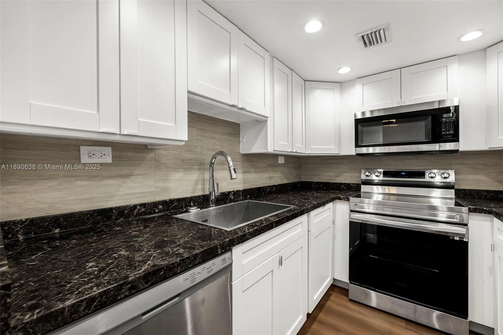 1200 West Ave # 317, Miami Beach, FL 33139 photo 4
