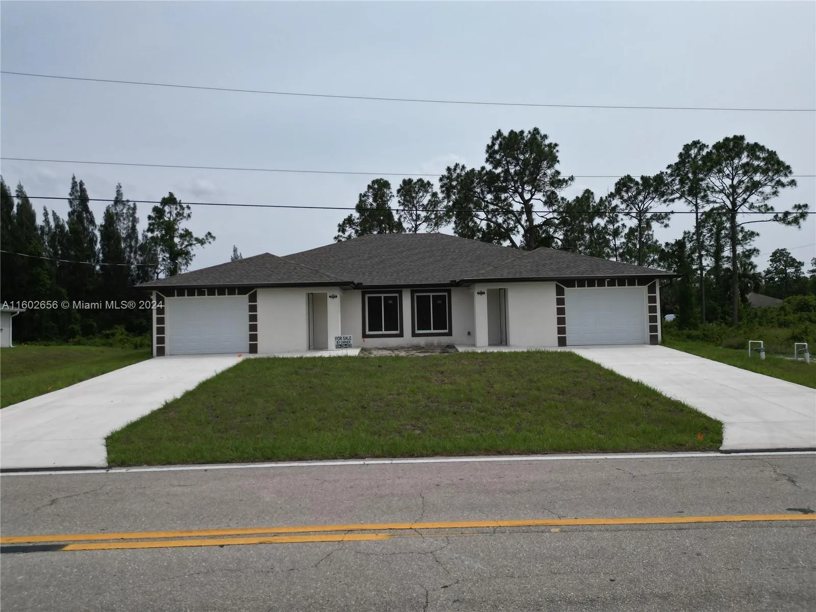 2010-12 E 12 ST, Lehigh Acres, FL 33972 photo 2