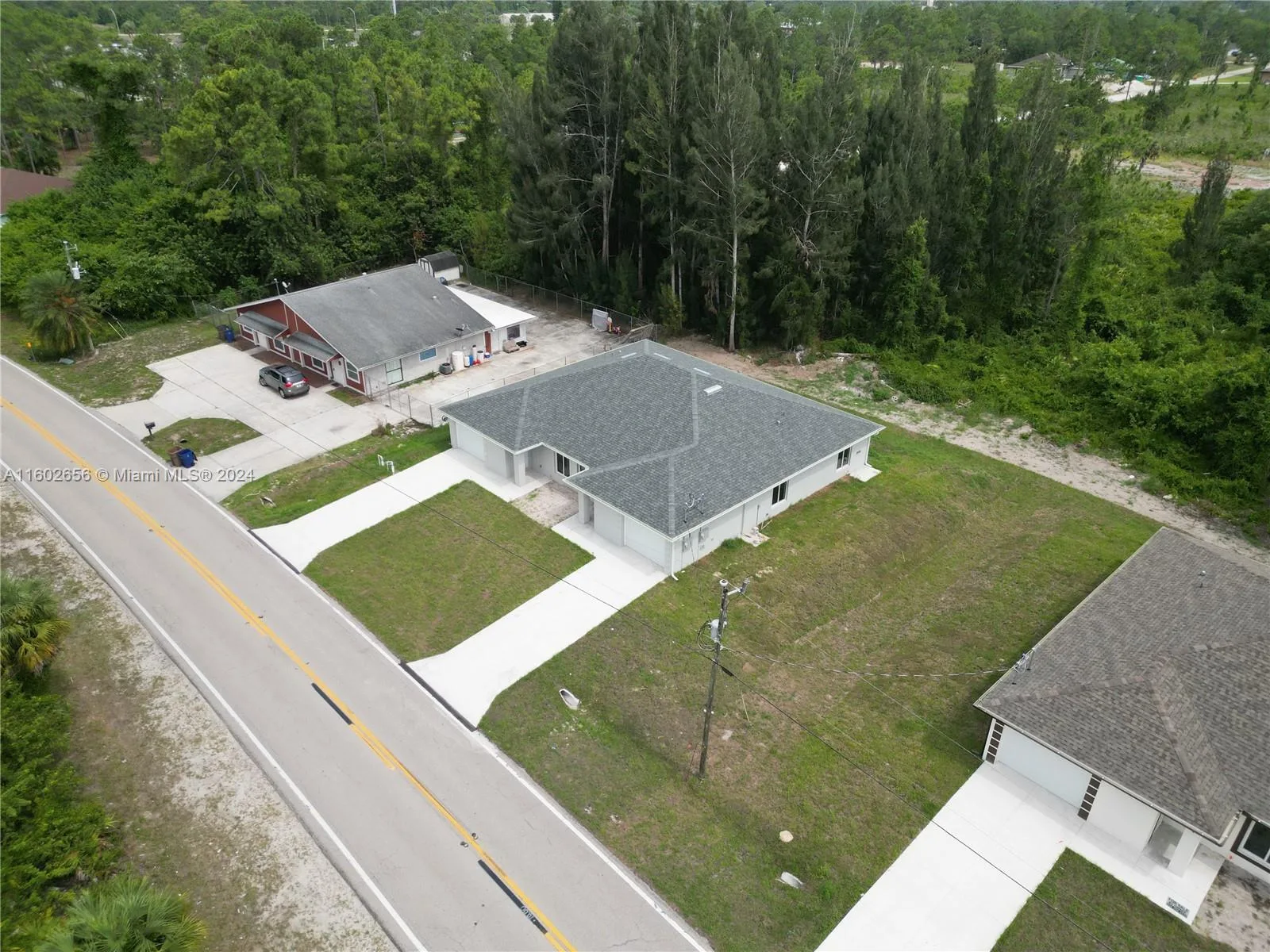 2010-12 E 12 ST, Lehigh Acres, FL 33972 photo 4