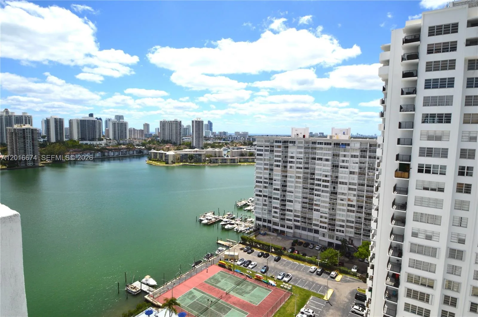 2780 NE 183rd St # PH04, Aventura, FL 33160