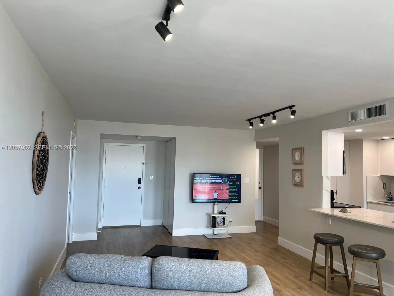 251 174th St # 1215, Sunny Isles Beach, FL 33160 photo 9