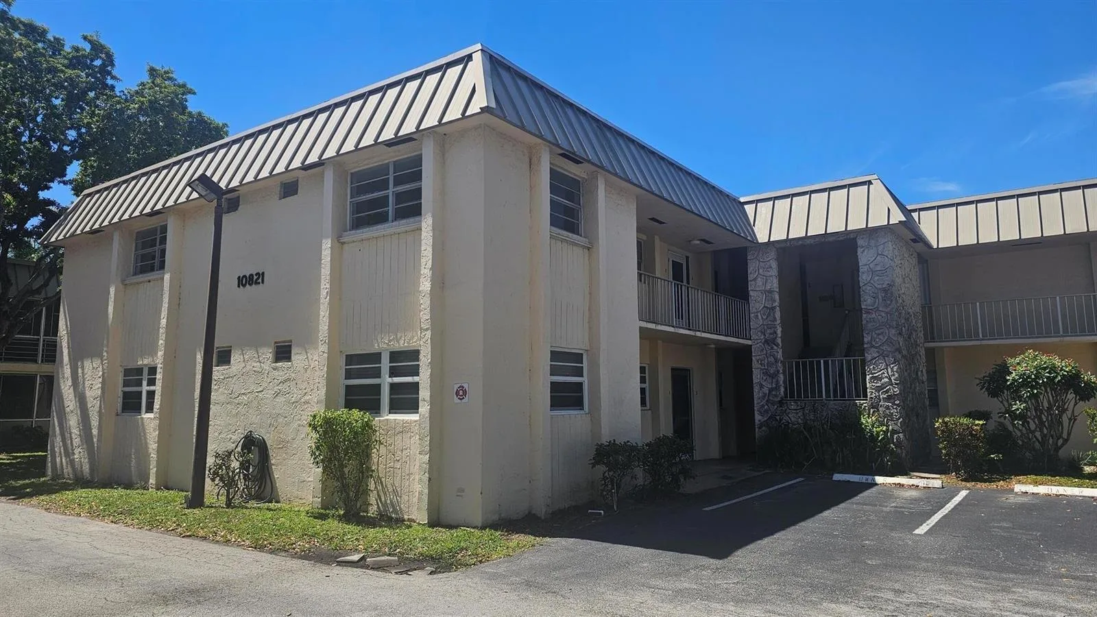 10821 N Military Trail # 4, Palm Beach Gardens, FL 33410